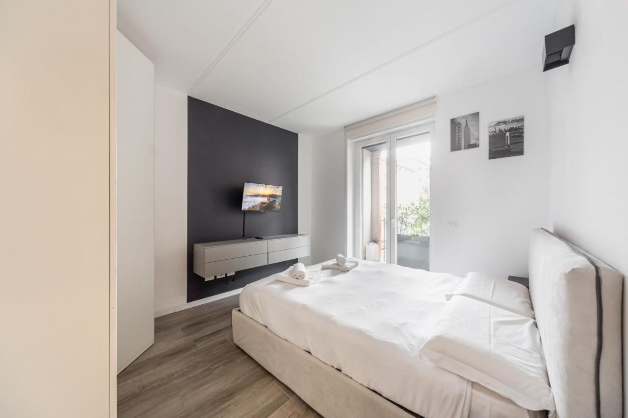 Comfy Apt With Private Parking & Balcony มิลาน ภายนอก รูปภาพ